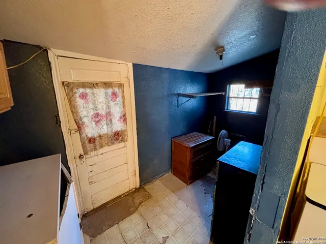 $149,000 | 732 East Mesquite Street, Uvalde, TX 78801