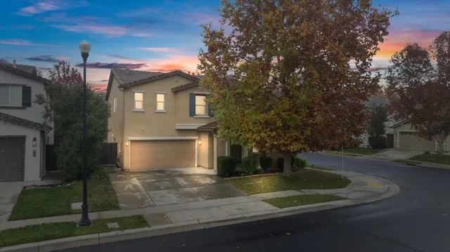 $642,600 | 2556 Kinsella Way, Roseville, CA 95747