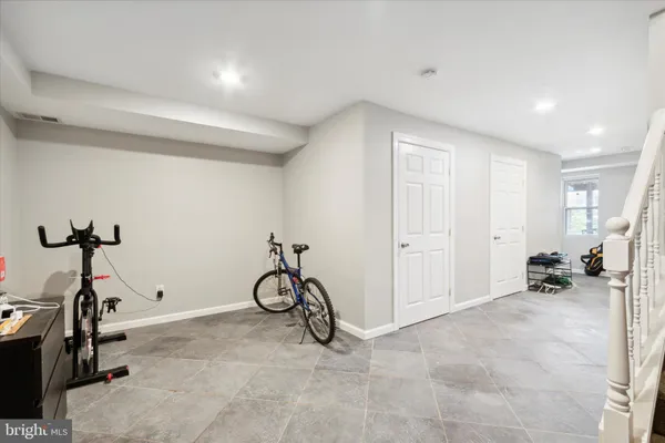 $2,900 | 327 East 9th Avenue, Conshohocken, PA 19428