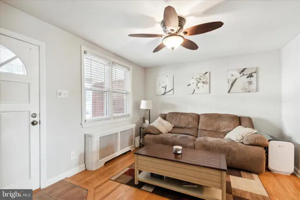 $2,900 | 327 East 9th Avenue, Conshohocken, PA 19428