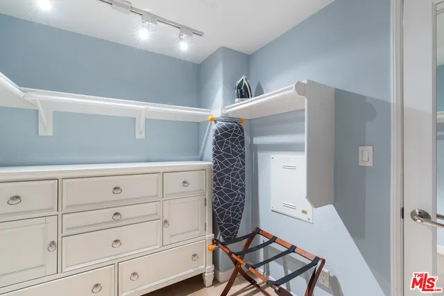 a view of a livingroom with furniture