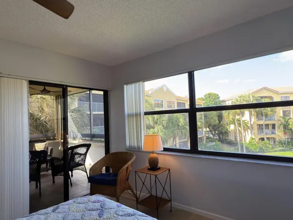 $2,500 | 700 Uno Lago Drive, Unit 305, Juno Beach, FL 33408