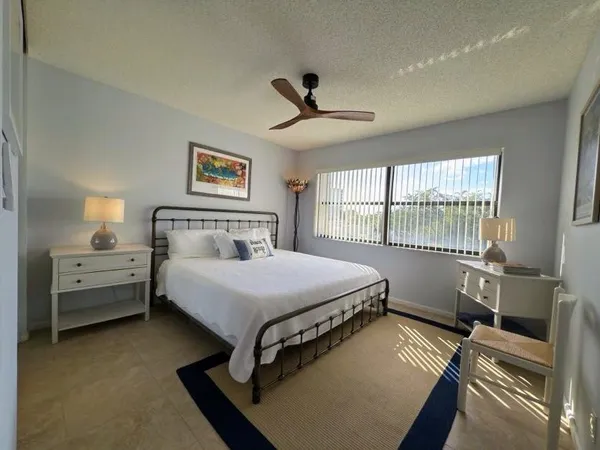 $2,500 | 700 Uno Lago Drive, Unit 305, Juno Beach, FL 33408