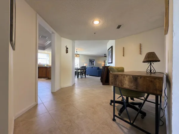 $2,500 | 700 Uno Lago Drive, Unit 305, Juno Beach, FL 33408