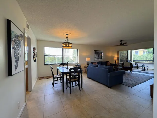 $2,500 | 700 Uno Lago Drive, Unit 305, Juno Beach, FL 33408