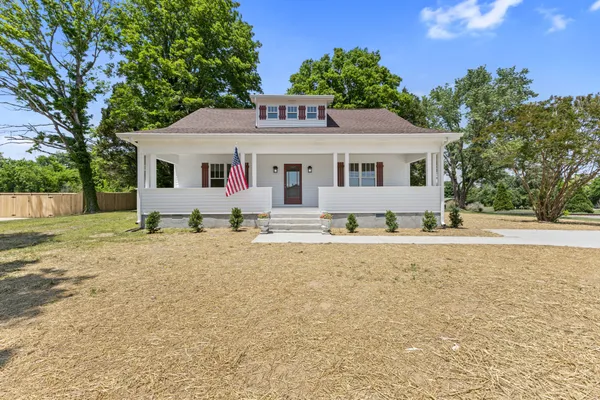 $509,900 | 3217 Church Street, Burns, TN 37029