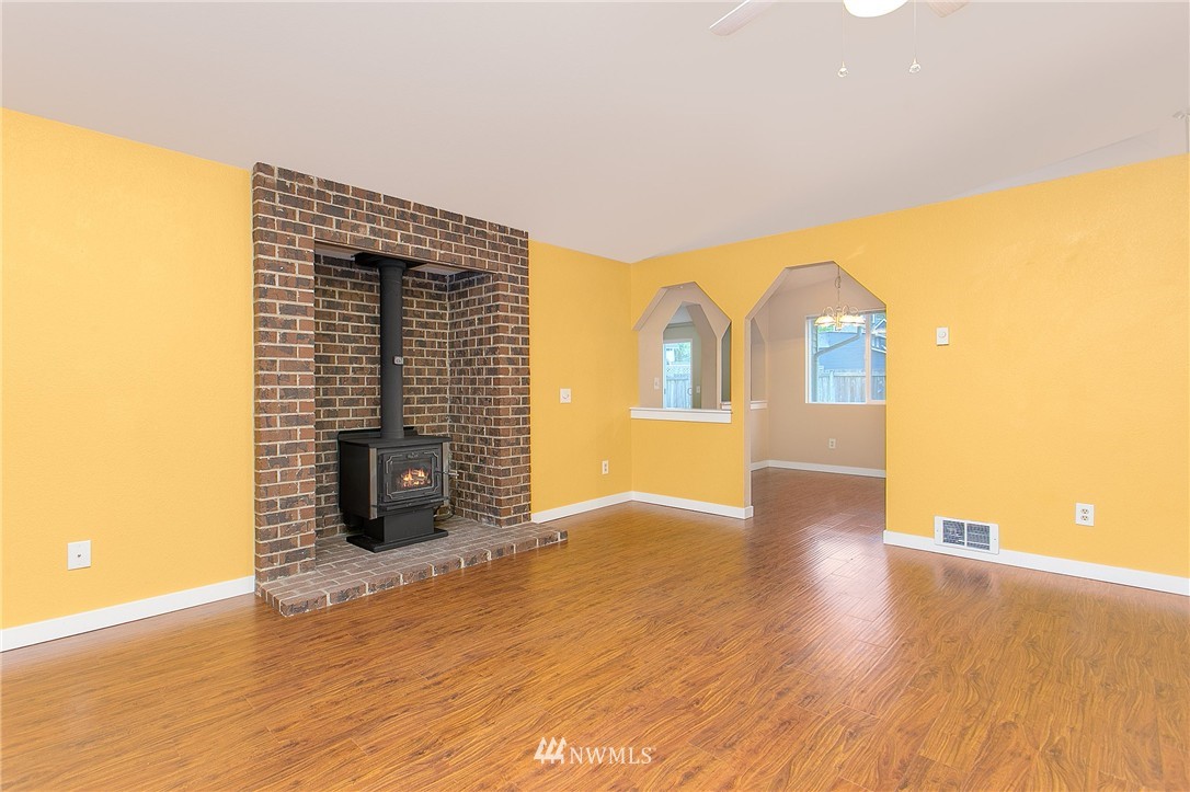 528 166th Place Southeast Bothell, WA 98012 - Photo 6 of 21