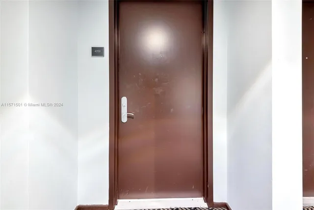 $3,800 | 1830 South Ocean Drive, Unit 4709, Hallandale Beach, FL 33009