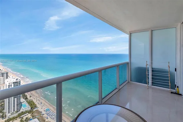 $3,800 | 1830 South Ocean Drive, Unit 4709, Hallandale Beach, FL 33009