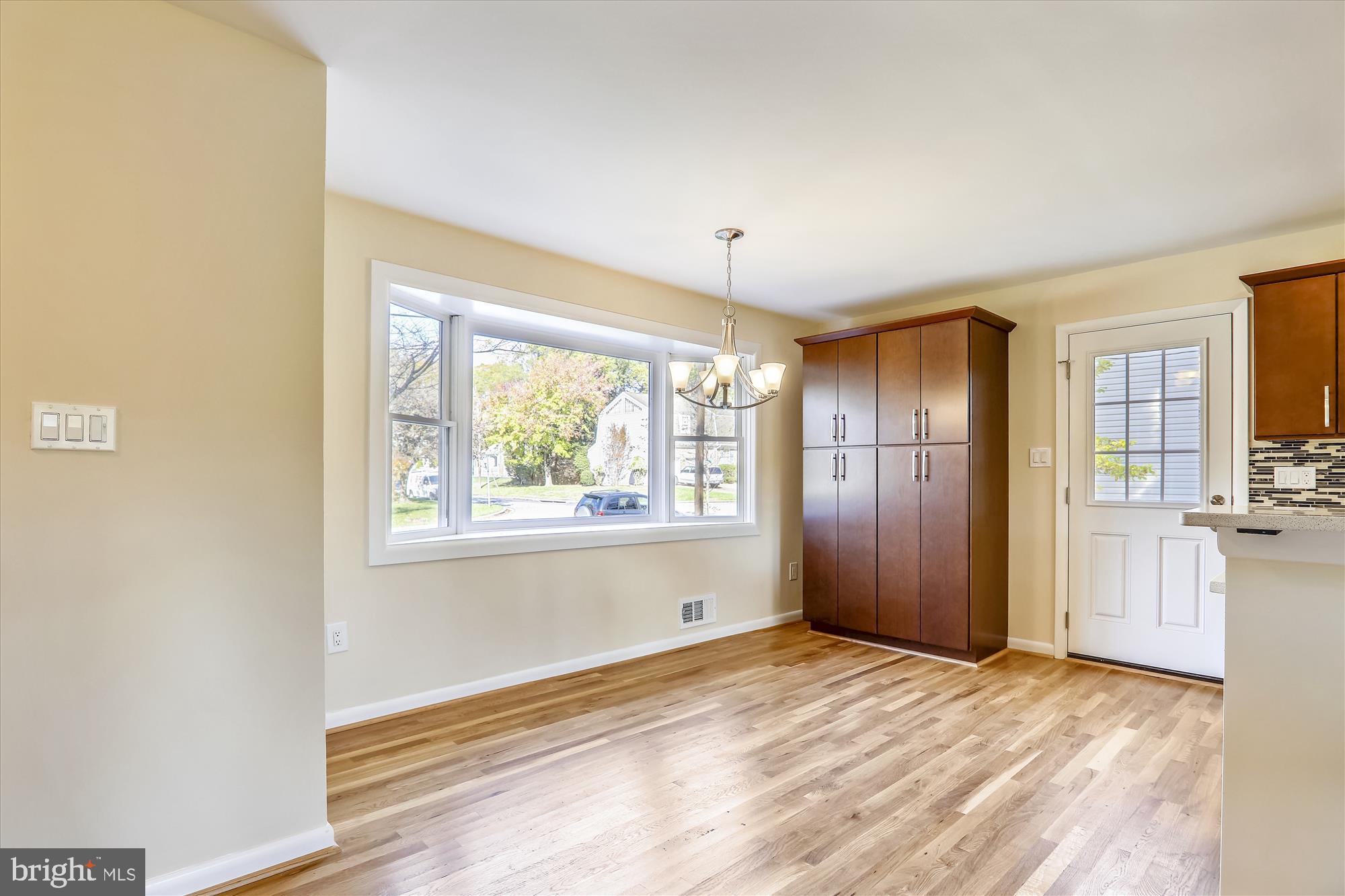 16111 Jerald Road Laurel, MD 20707 - Photo 2 of 46 Breakfast nook and Pantry