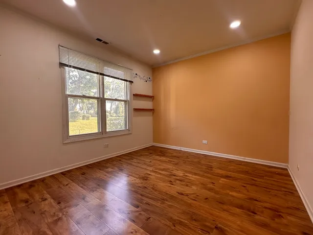 $2,475 | 263 Southwick Court, Unit 934, Vernon Hills, IL 60061