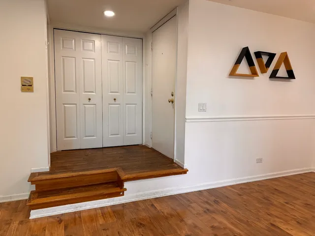 $2,475 | 263 Southwick Court, Unit 934, Vernon Hills, IL 60061