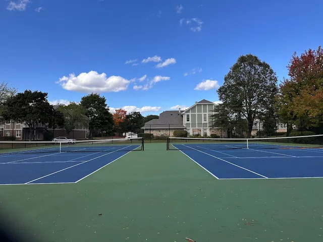 $2,475 | 263 Southwick Court, Unit 934, Vernon Hills, IL 60061