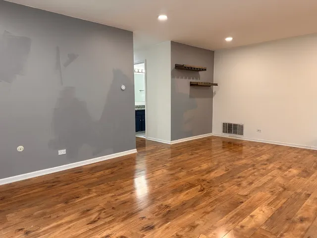 $2,475 | 263 Southwick Court, Unit 934, Vernon Hills, IL 60061