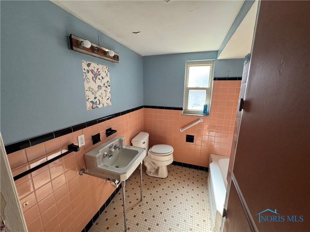 3335 Goddard Road Toledo, OH 43606 - Photo 13 of 19 Gallery Image 13