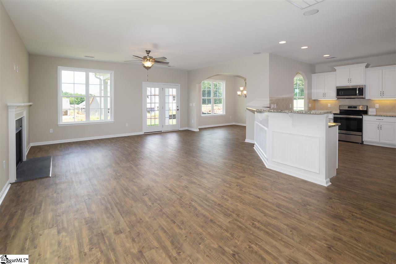 171 Eventine Way Boiling Springs, SC 29316 - Photo 2 of 14 Gallery Image 2