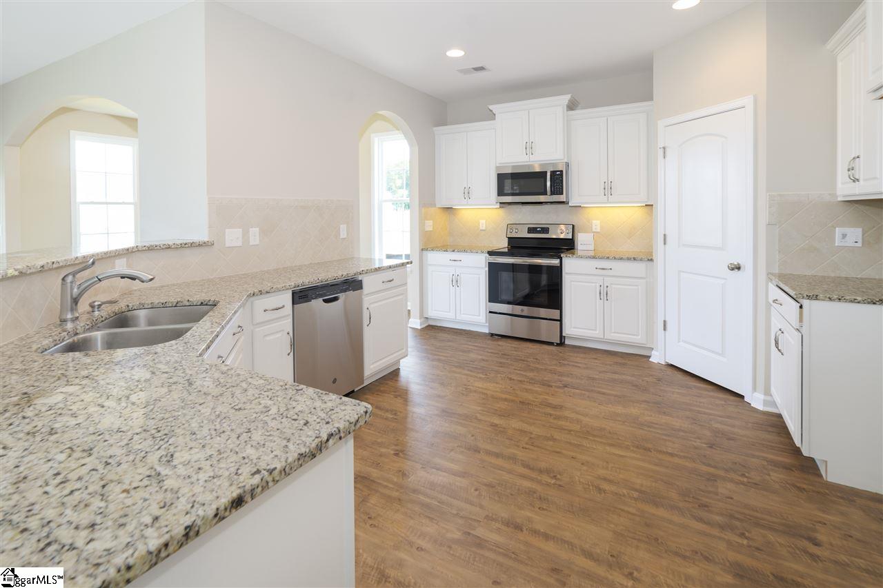171 Eventine Way Boiling Springs, SC 29316 - Photo 3 of 14 Gallery Image 3