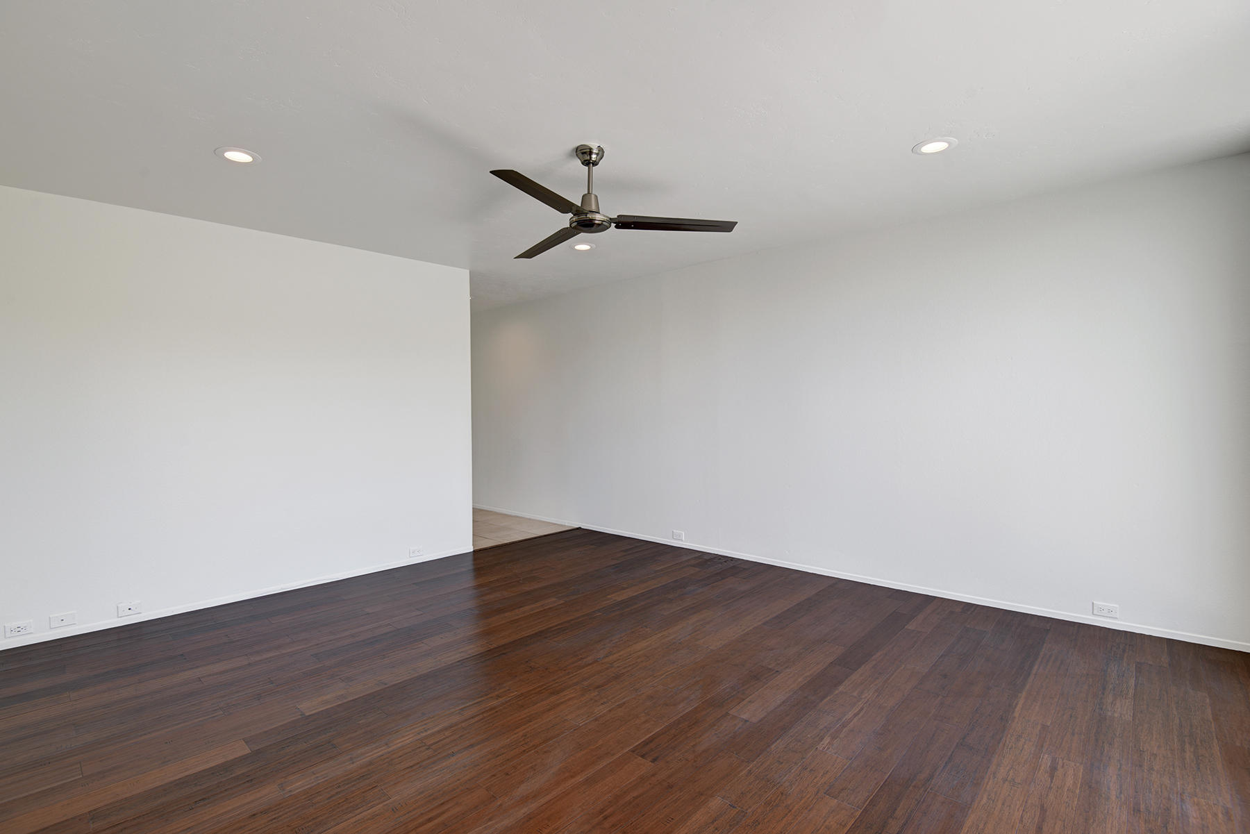 6 Colgate Drive Rancho Mirage, CA 92270 - Photo 16 of 32 a view of a big room with wooden floor