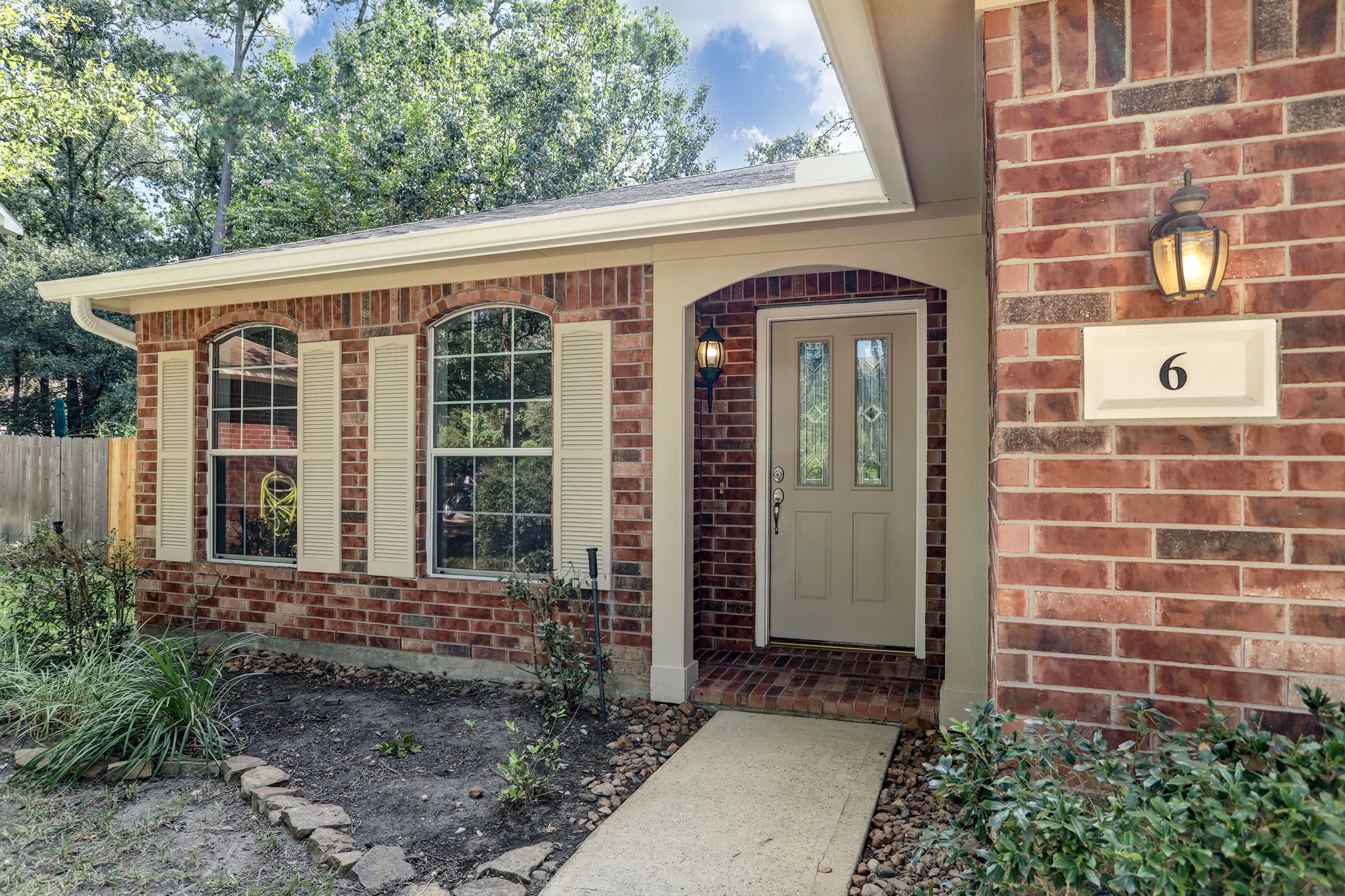 6 South Bristol Gate Place Spring, TX 77380 - Photo 3 of 33
