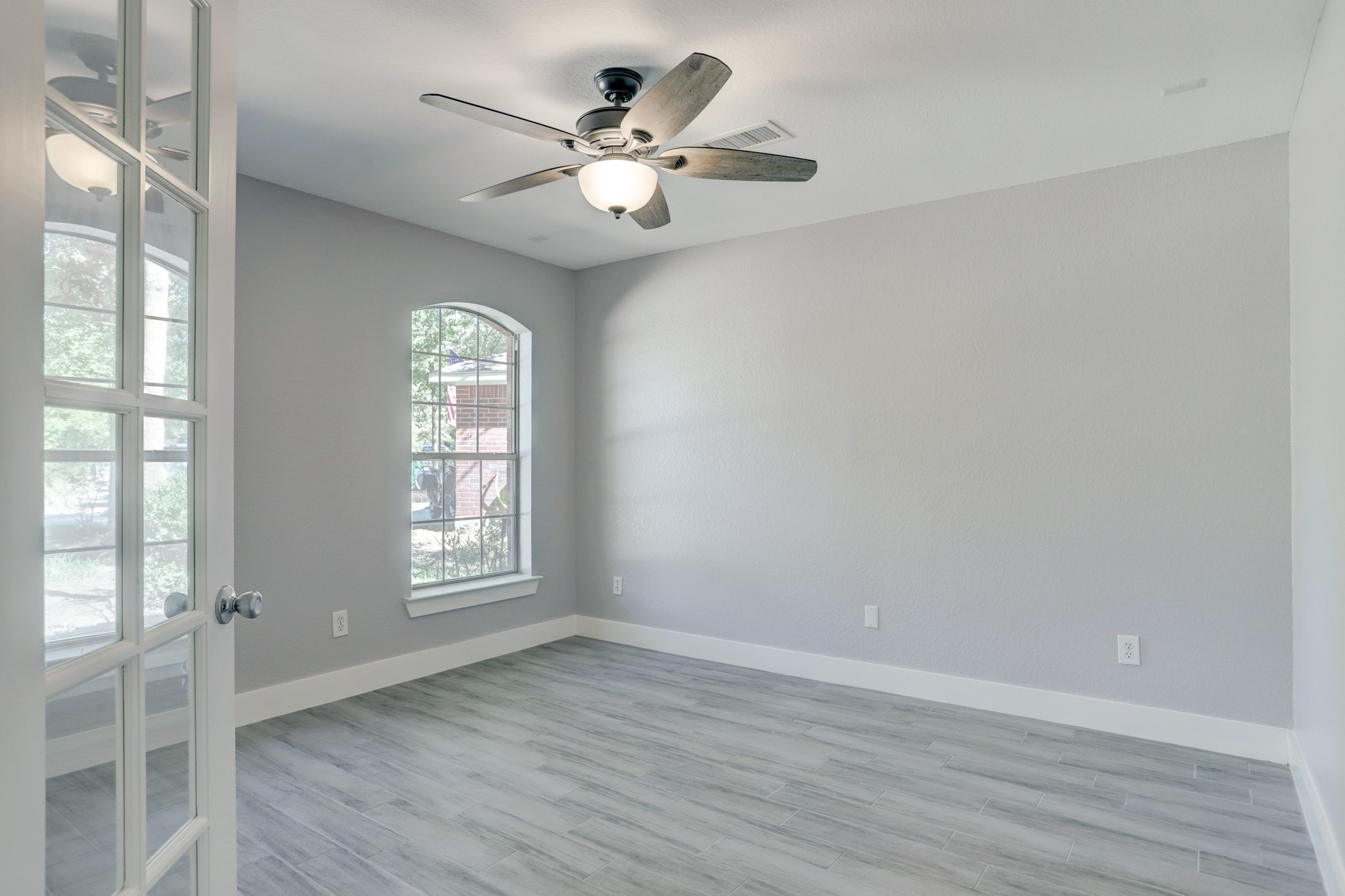 6 South Bristol Gate Place Spring, TX 77380 - Photo 5 of 33