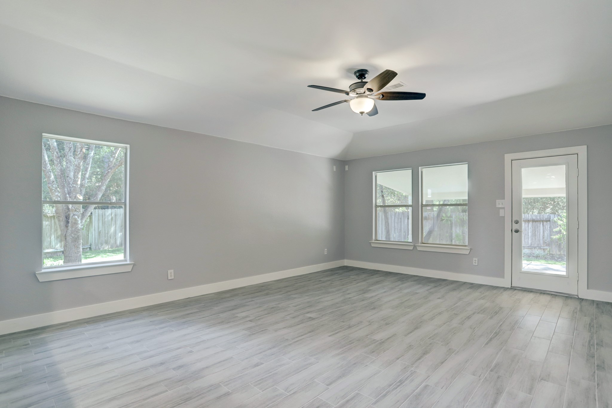 6 South Bristol Gate Place Spring, TX 77380 - Photo 7 of 33