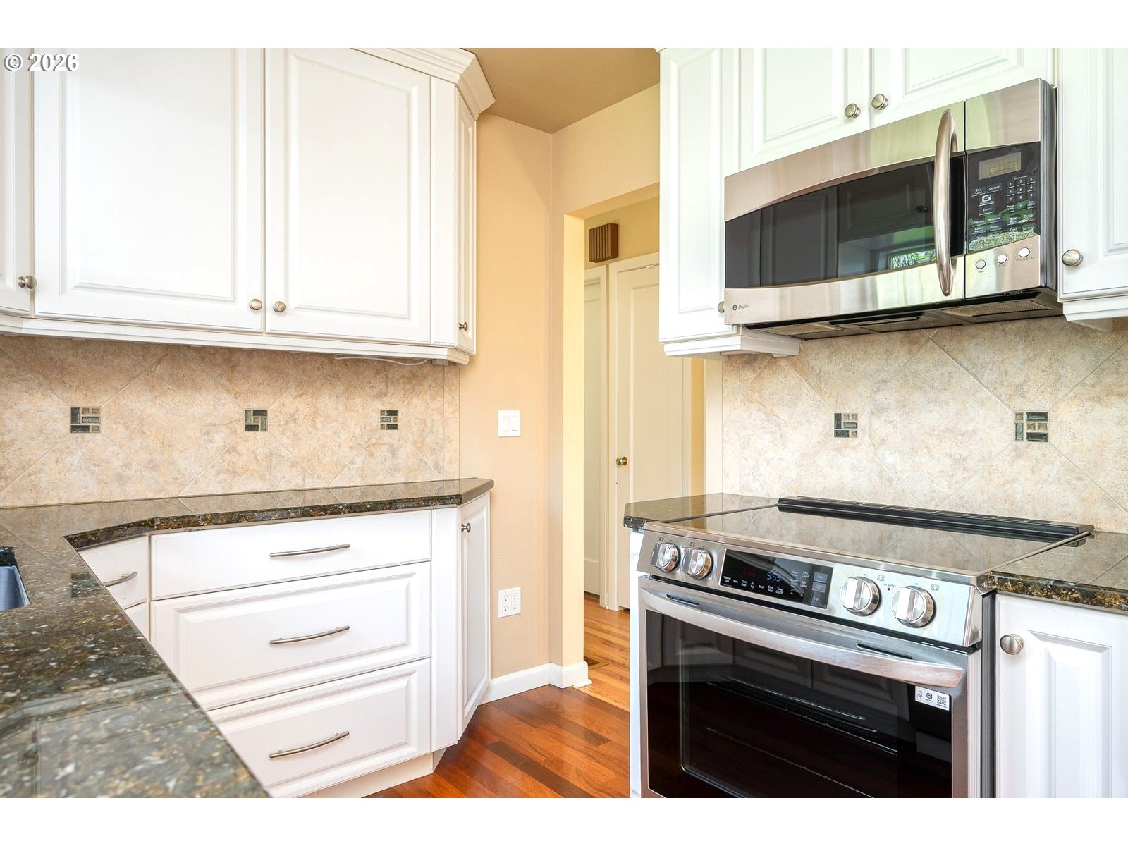 8922 Southeast Market Street Portland, OR 97216 - Photo 12 of 36