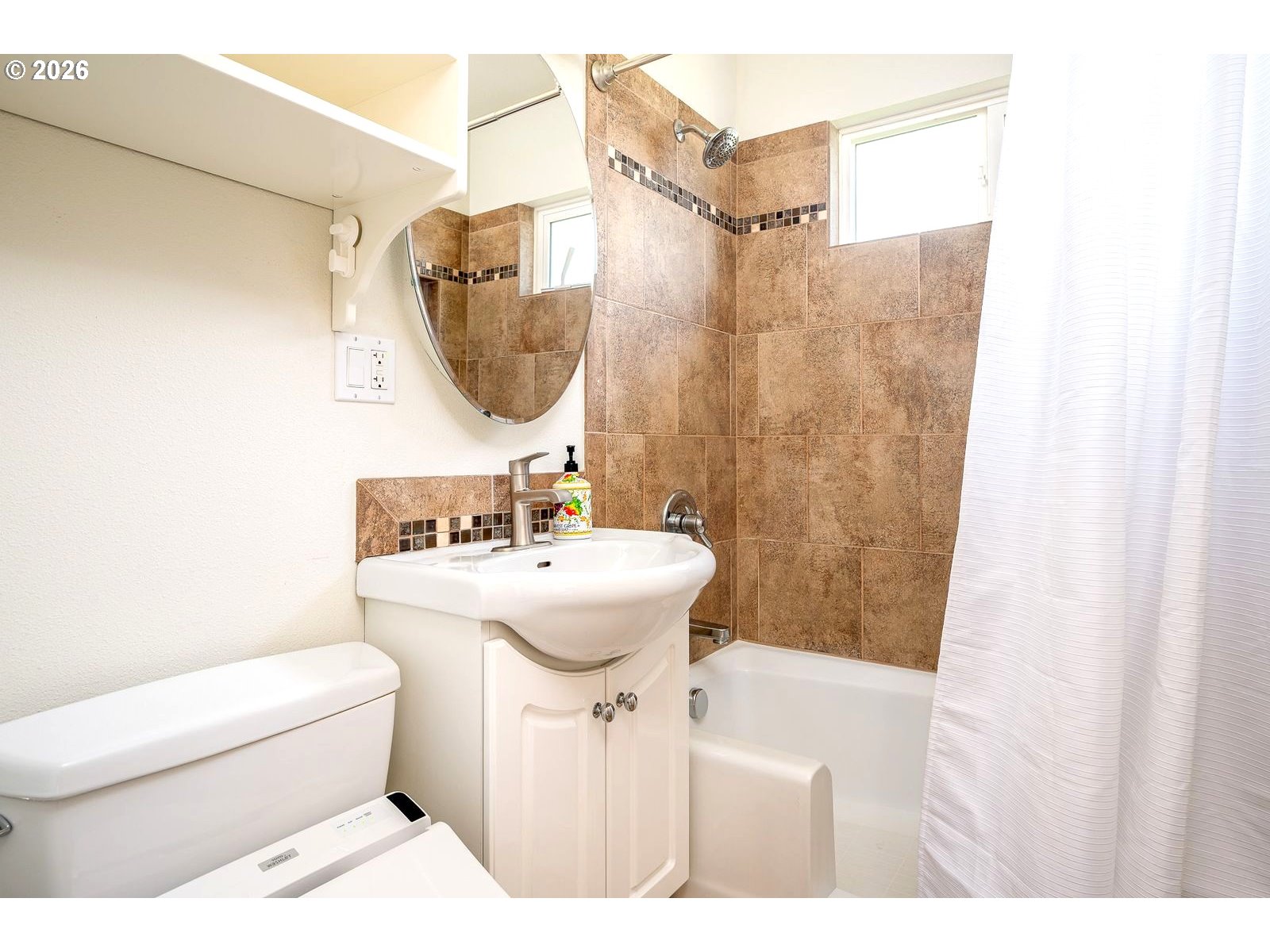 8922 Southeast Market Street Portland, OR 97216 - Photo 15 of 36