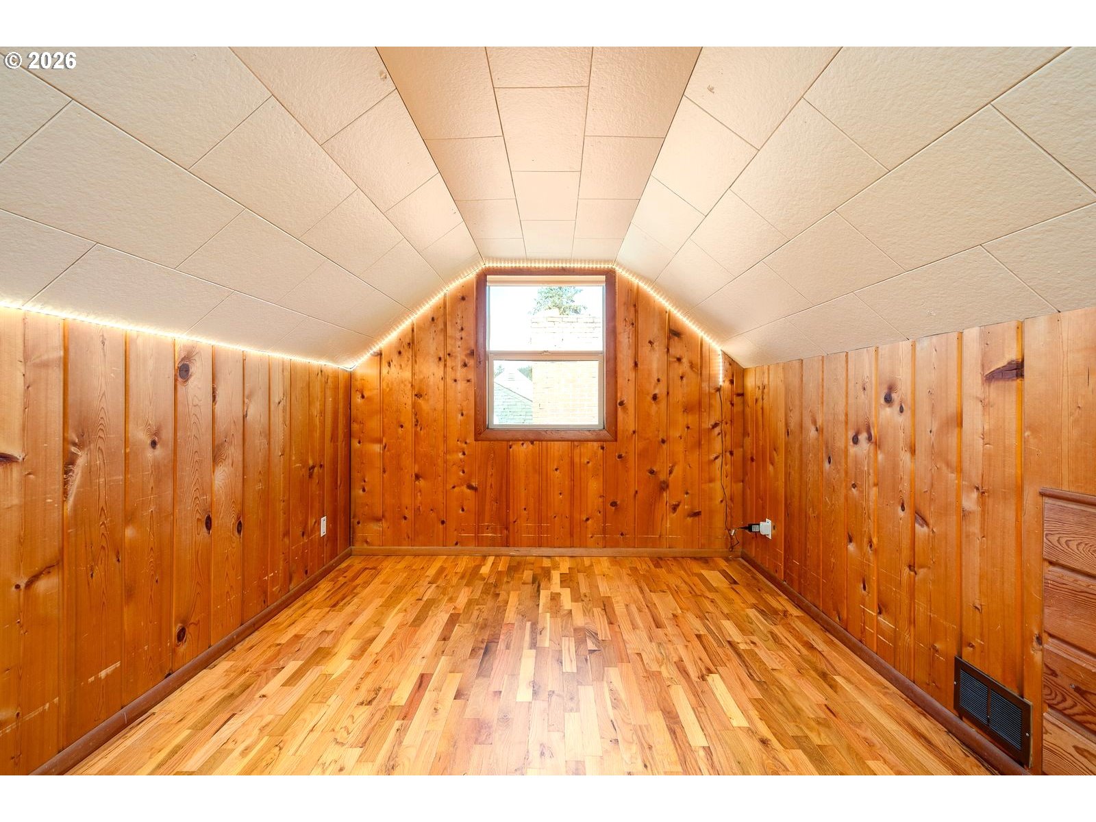 8922 Southeast Market Street Portland, OR 97216 - Photo 24 of 36