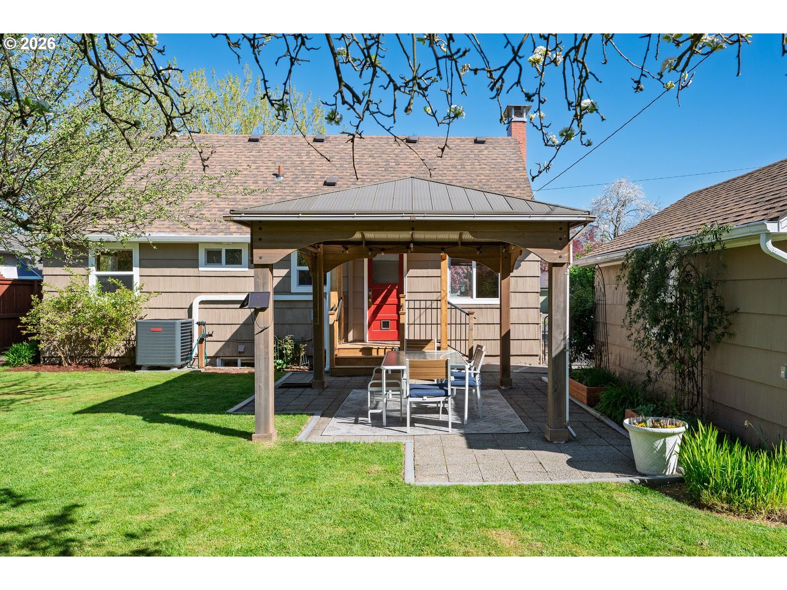 8922 Southeast Market Street Portland, OR 97216 - Photo 27 of 36