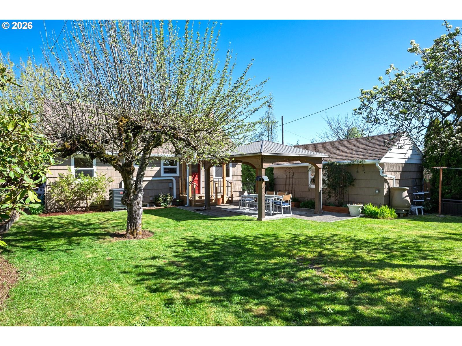 8922 Southeast Market Street Portland, OR 97216 - Photo 28 of 36