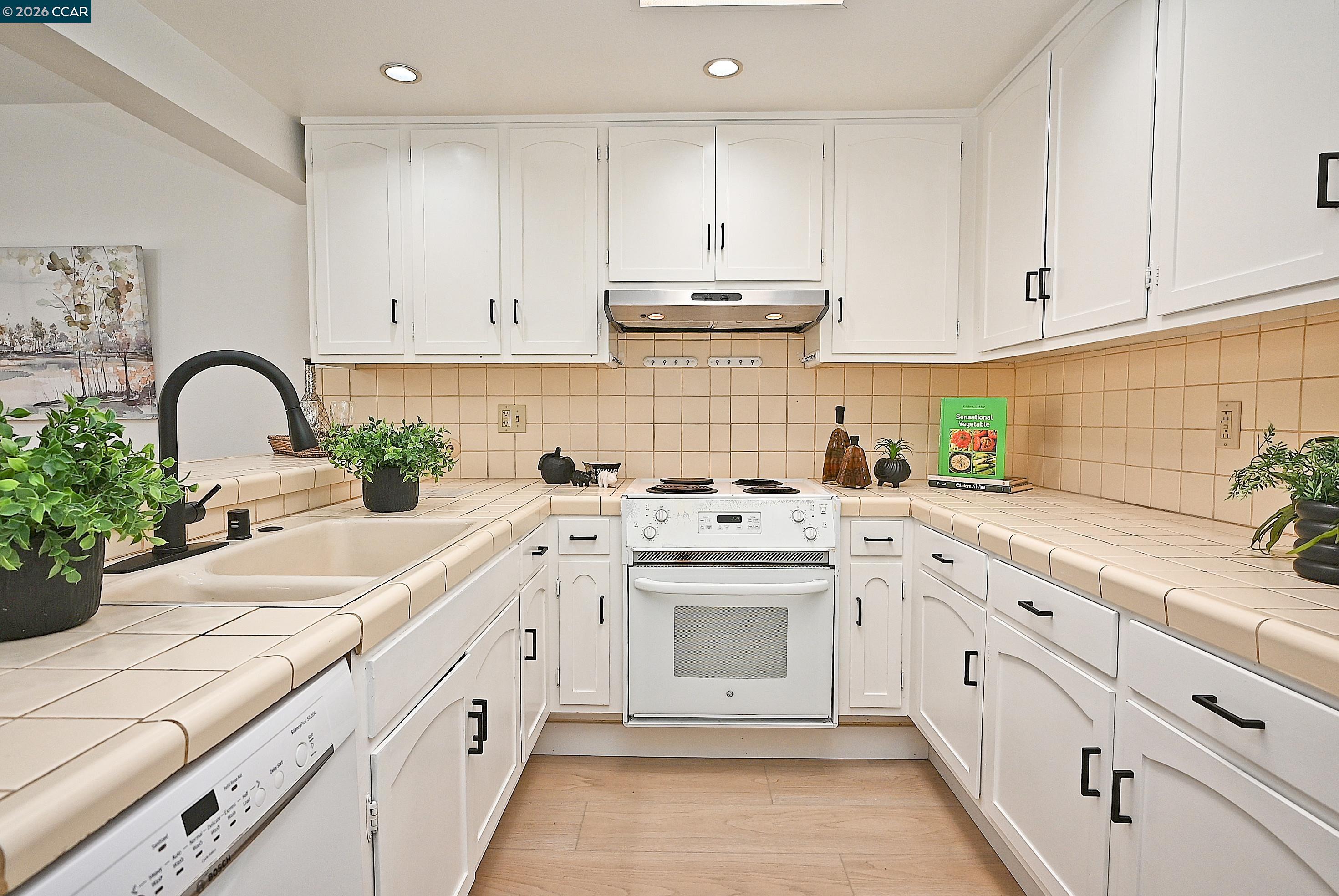 1857 Golden Rain Road, Unit 1 Walnut Creek, CA 94595 - Photo 10 of 43