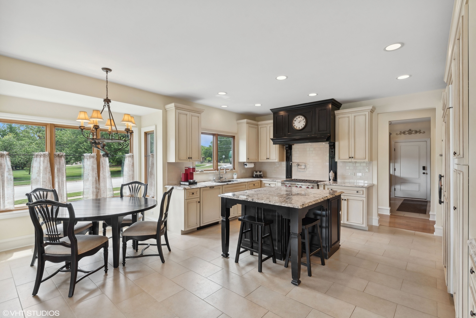 650 West End Road Roselle, IL 60172 - Photo 19 of 45 Gallery Image 19