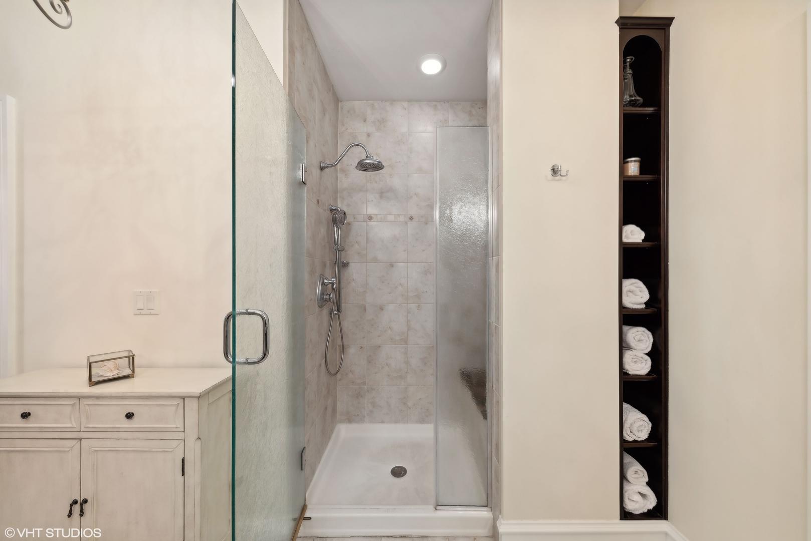 650 West End Road Roselle, IL 60172 - Photo 27 of 45 Gallery Image 27
