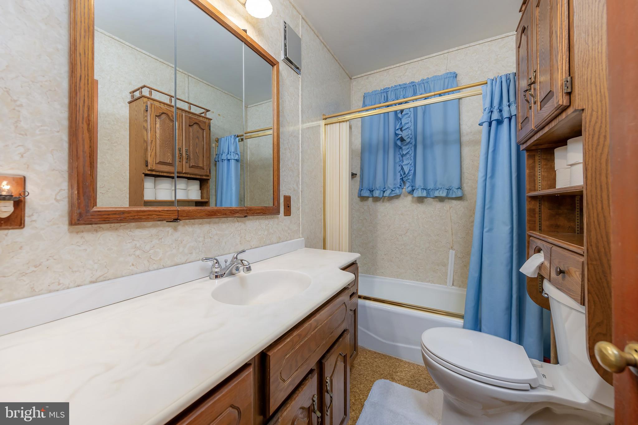 450 Democrat Road Gibbstown, NJ 08027 - Photo 11 of 17