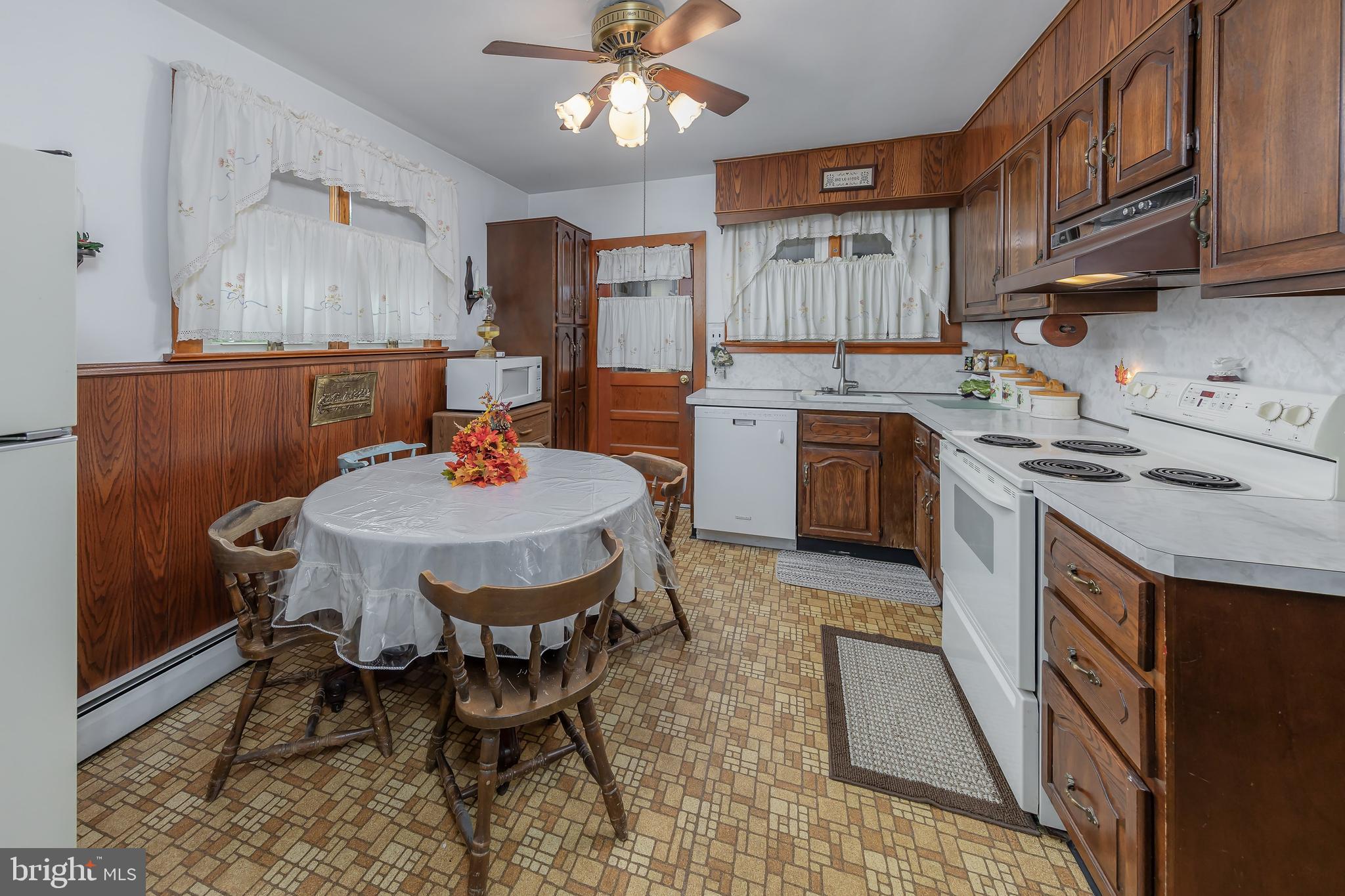 450 Democrat Road Gibbstown, NJ 08027 - Photo 7 of 17