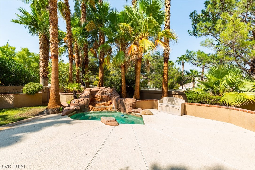 2608 Sun Reef Road Las Vegas, NV 89128 - Photo 4 of 48