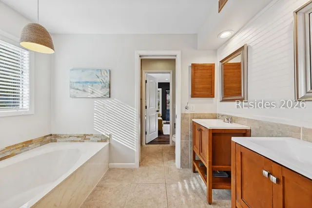 $950,000 | 82 Saw Timber Drive, Hilton Head Island, SC 29926