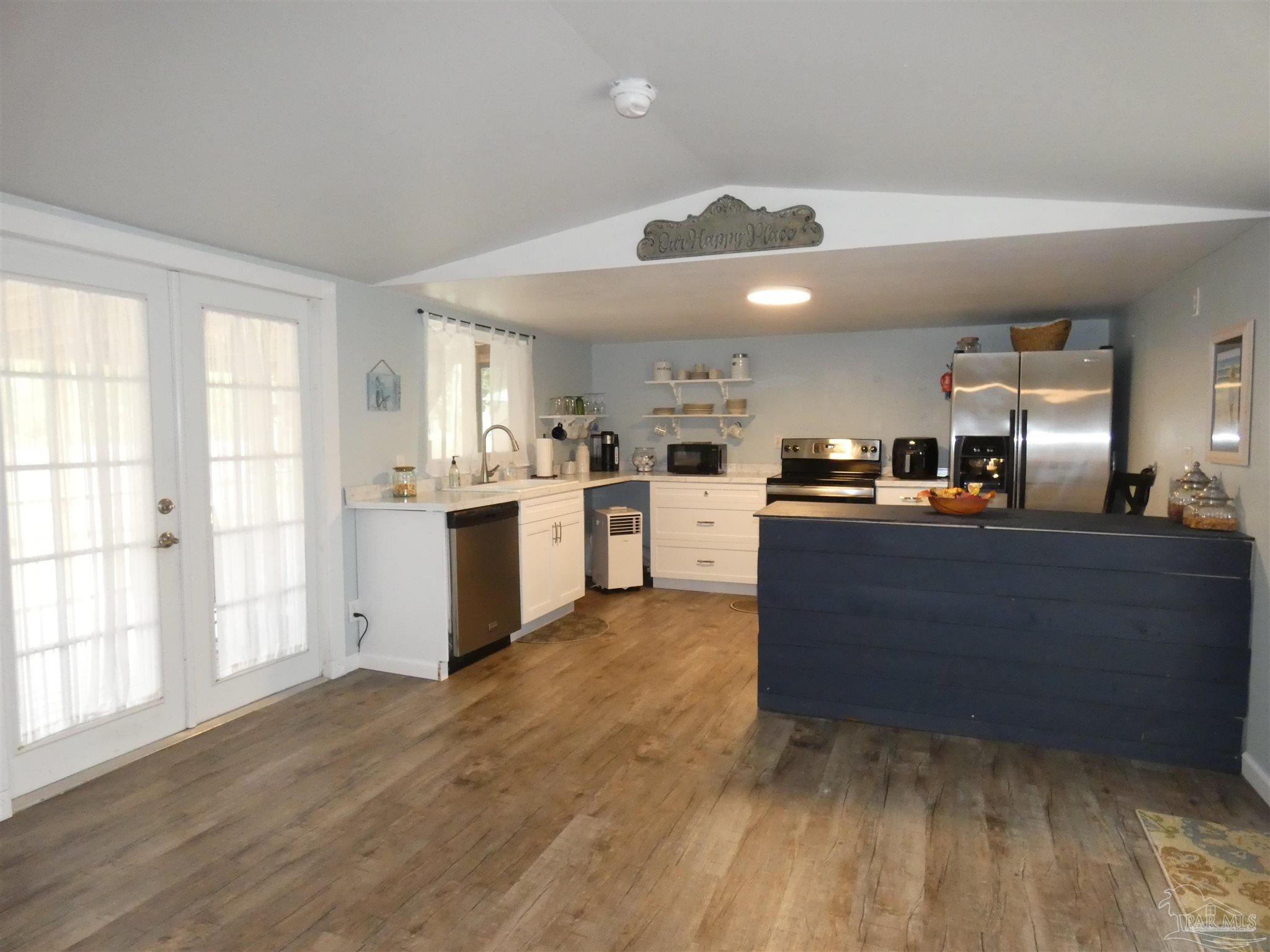 1760 Kell Road Gulf Breeze, FL 32563 - Photo 15 of 36 Gallery Image 15