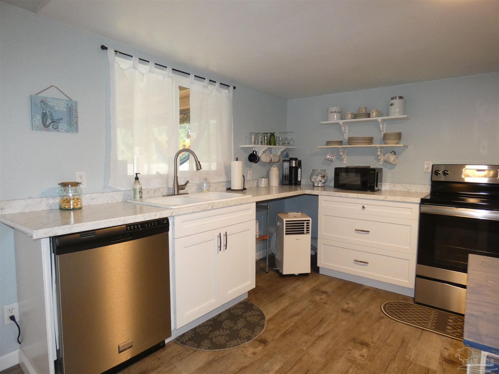1760 Kell Road Gulf Breeze, FL 32563 - Photo 16 of 36 Gallery Image 16