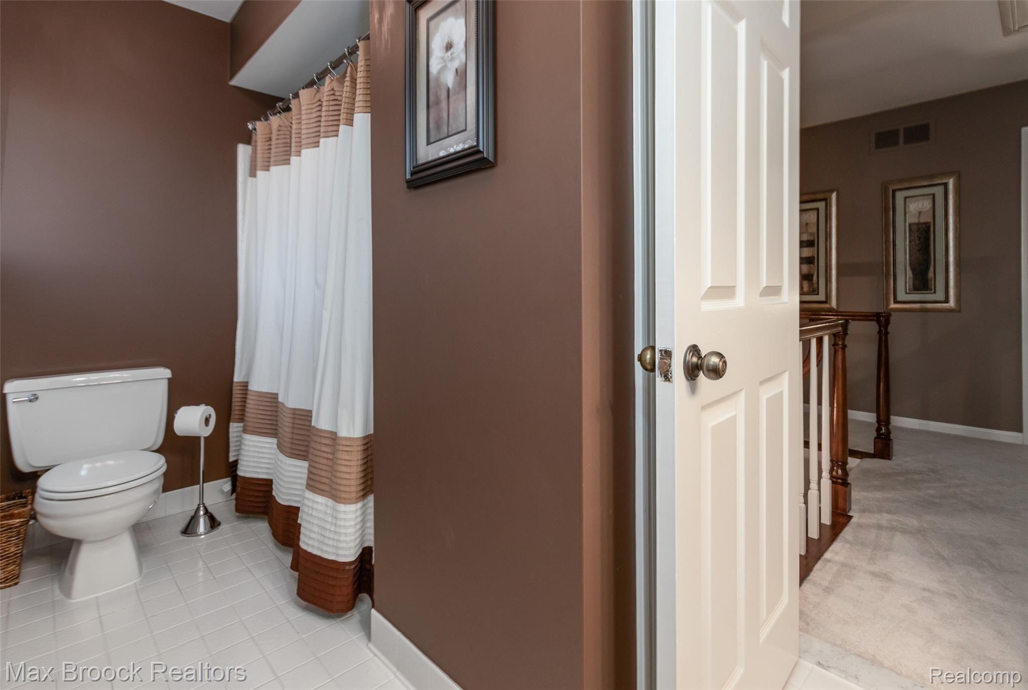 313 Lake Forest Road Rochester, MI 48309 - Photo 28 of 32 IMG_6285-Edit.jpg