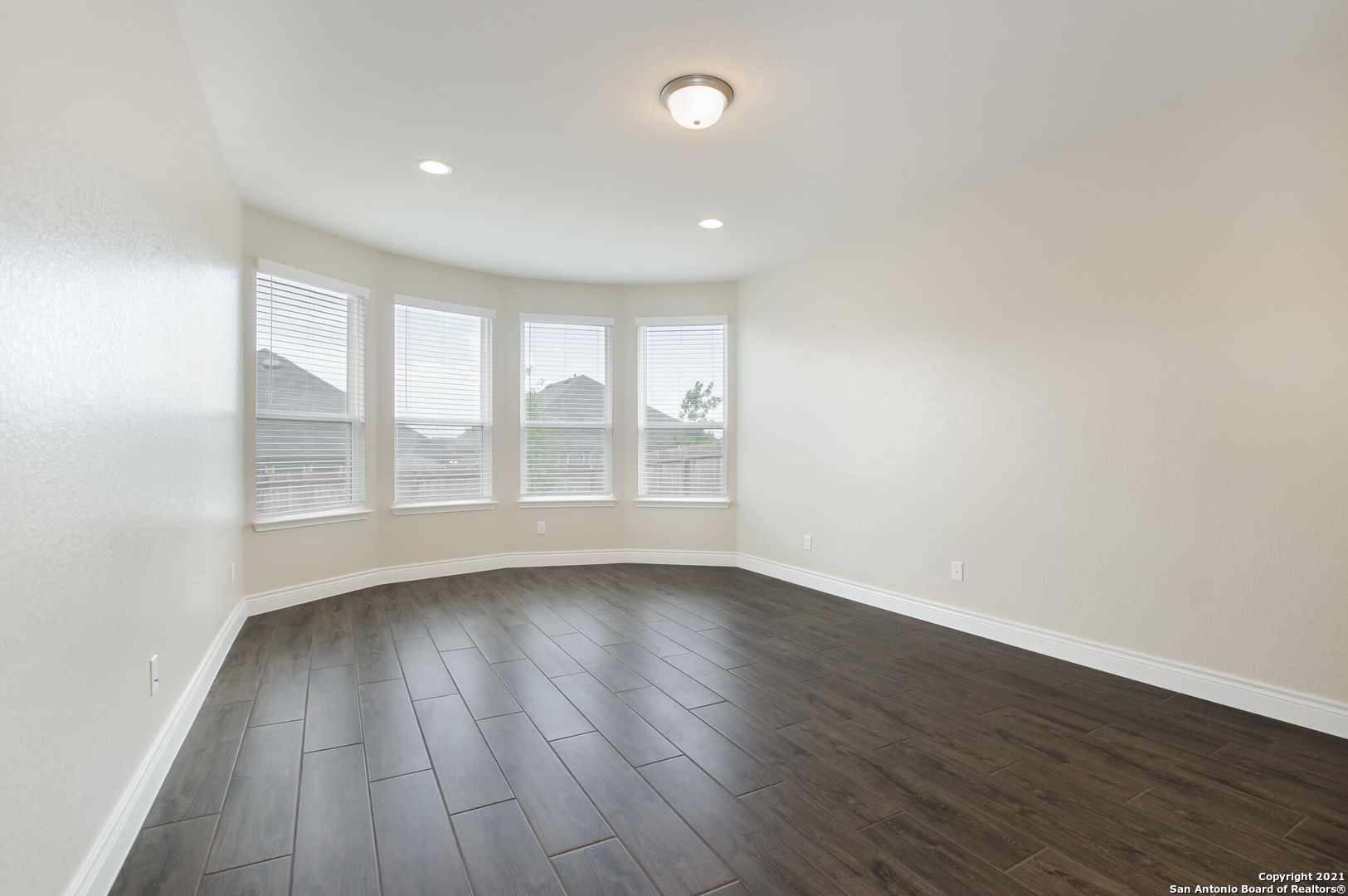 12124 Coyote Ranch San Antonio, TX 78254 - Photo 15 of 25