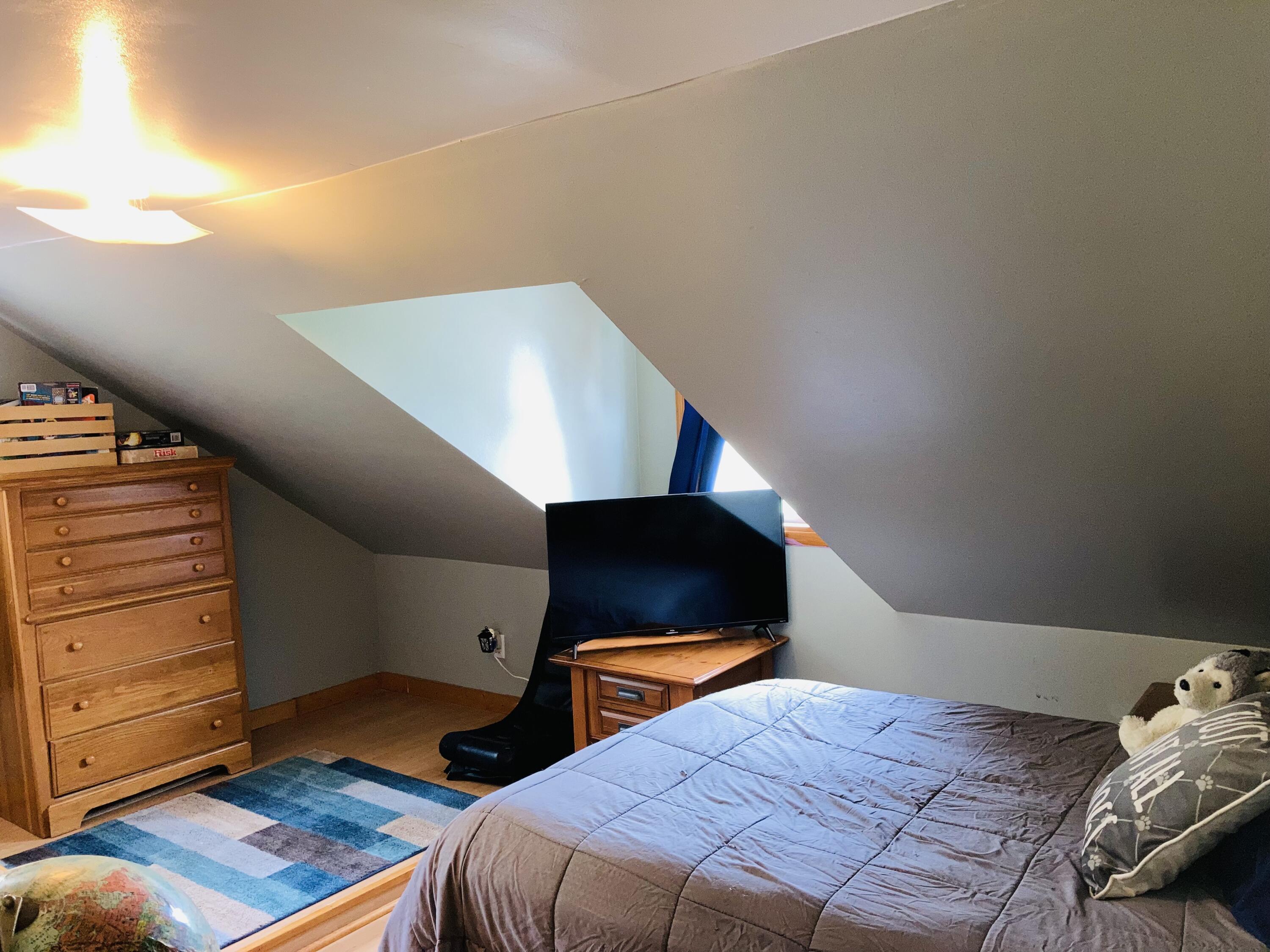 512 East Church Avenue Reed City, MI 49677 - Photo 23 of 32 Upstairs Bedroom 2