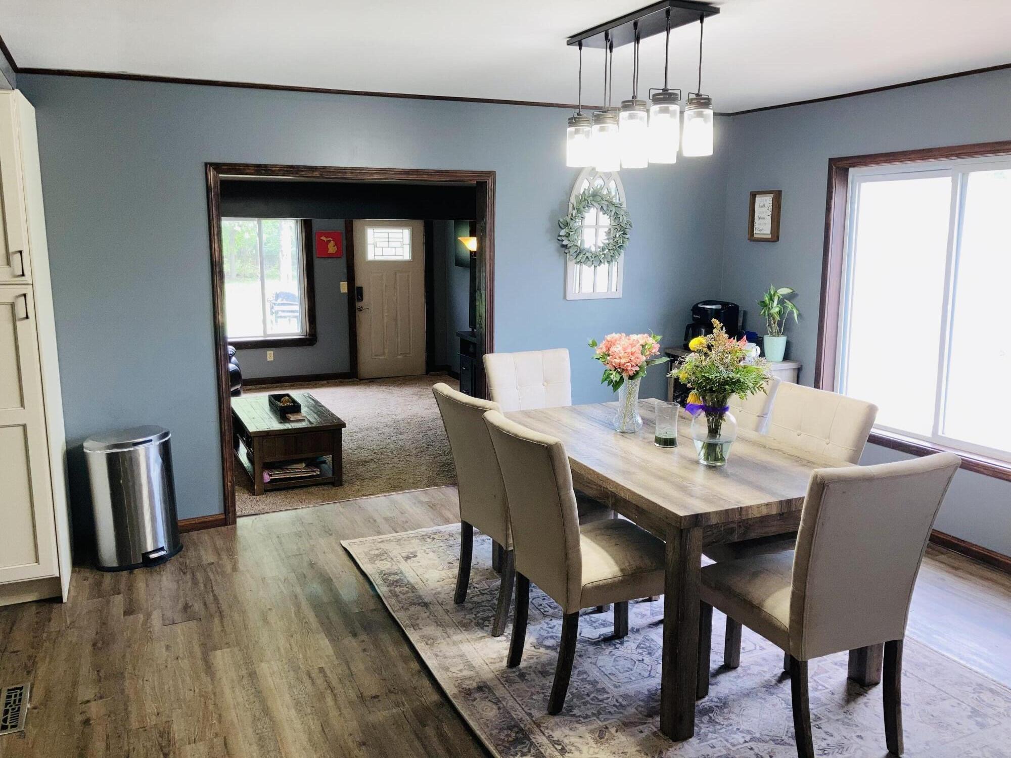 512 East Church Avenue Reed City, MI 49677 - Photo 5 of 32 Dining Room 1