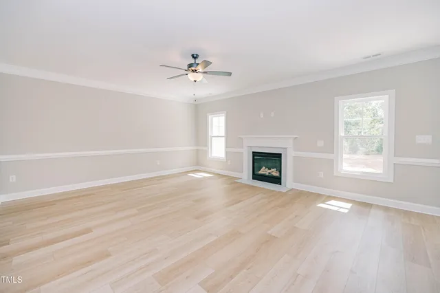 a house view with a outdoor space
