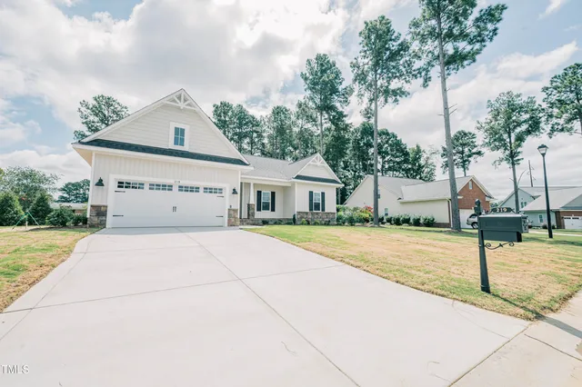 $417,000 | 219 Crescent Drive, Dunn, NC 28334