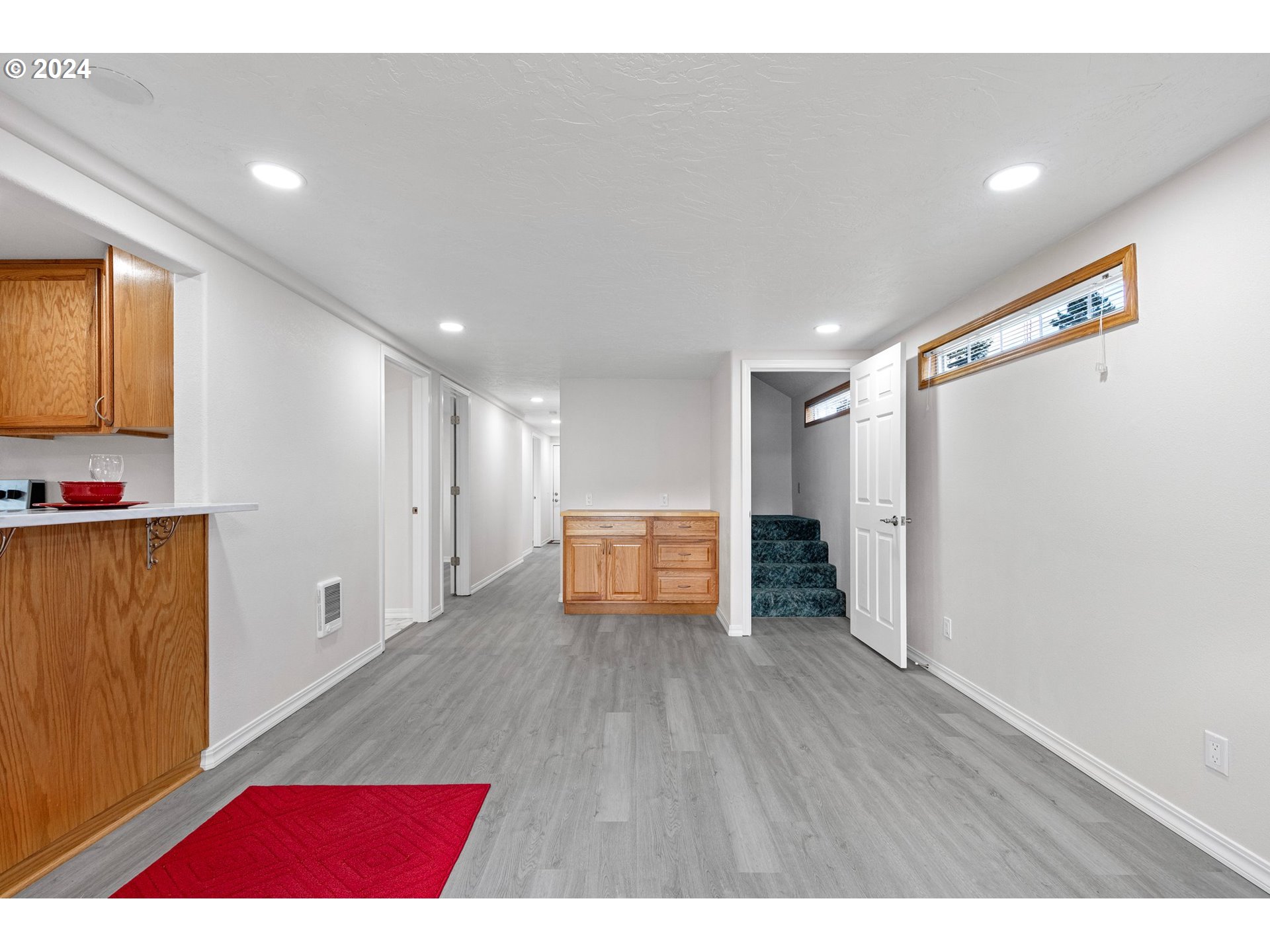 1356 D Street Springfield, OR 97477 - Photo 20 of 45 a view of empty room with wooden floor