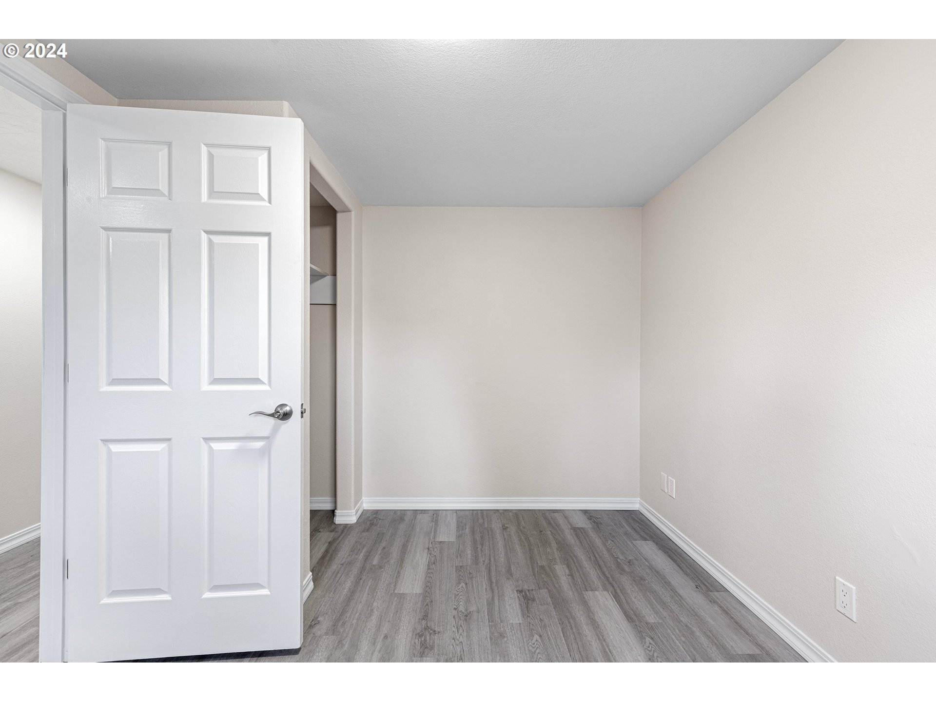 1356 D Street Springfield, OR 97477 - Photo 30 of 45 a view of an empty room