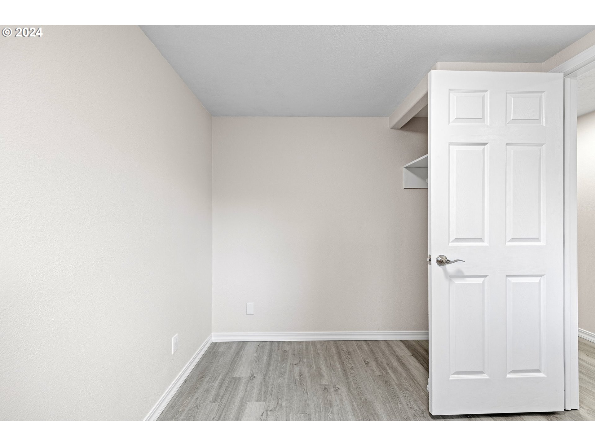 1356 D Street Springfield, OR 97477 - Photo 32 of 45 a view of an empty room