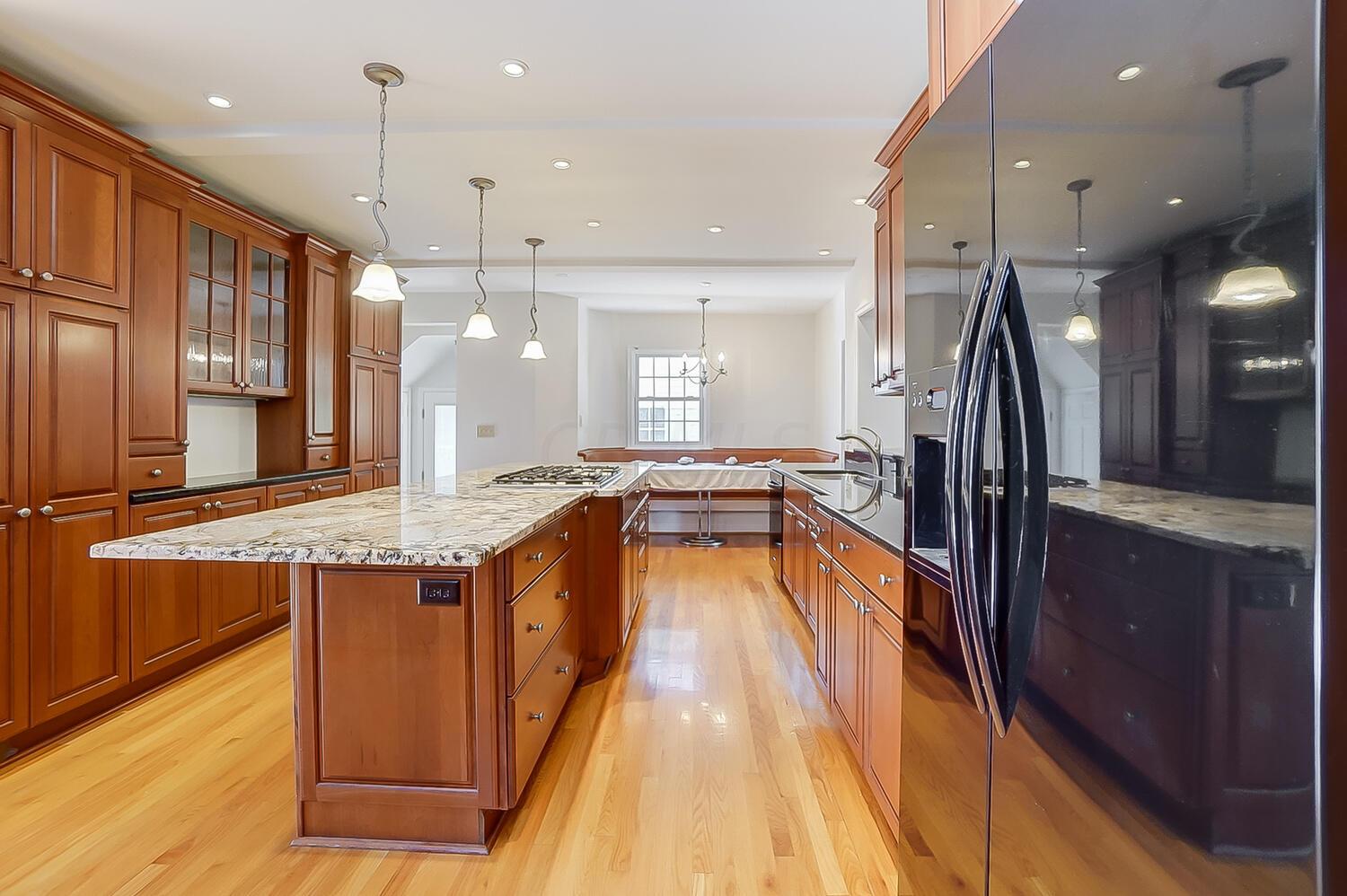 1548 Cardiff Road Upper Arlington, OH 43221 - Photo 12 of 84 50044356-012_web