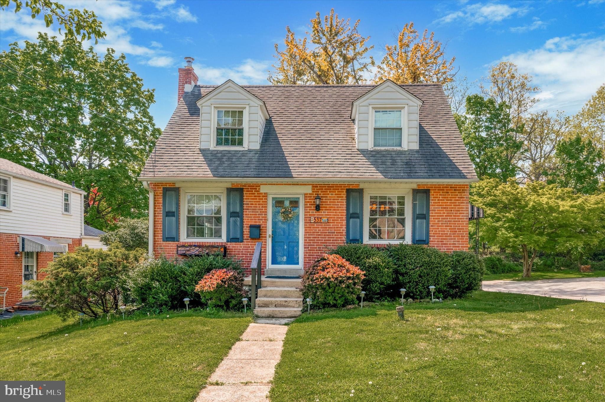 537 North Manoa Road Havertown, PA 19083 - Photo 1 of 25